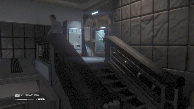 W pokoju znajdziesz kilka przydatnych rzeczy oraz terminal z dziennikami - Uwięź istotę w serwerowni | Opis przejścia Obcy Izolacja - Obcy: Izolacja - poradnik do gry