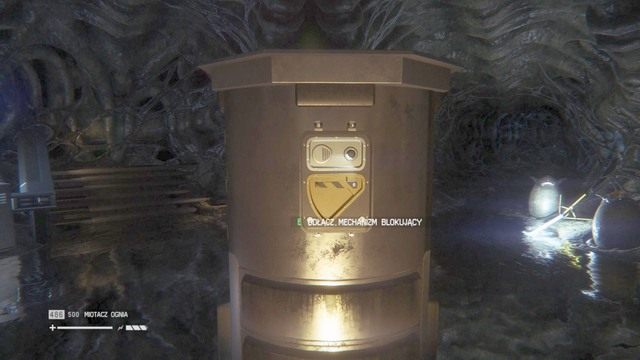 Podejdź do konsoli po prawej stronie i zainicjuj procedurę po czym w centralnej części usuń blokadę - Zniszcz gniazdo | Opis przejścia Obcy Izolacja - Obcy: Izolacja - poradnik do gry