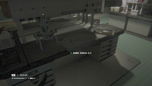 Idź korytarzem prosto aż dotrzesz do pierwszych drzwi z prawej strony - Pomóż dr. Kuhlmanowi | Opis przejścia Obcy Izolacja - Obcy: Izolacja - poradnik do gry