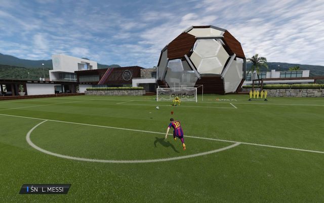 Podcinka piłki okazuje się szalenie skuteczna w niewielu sytuacjach boiskowych - Strzały | Podstawy rozgrywki w FIFA 15 - FIFA 15 - poradnik do gry