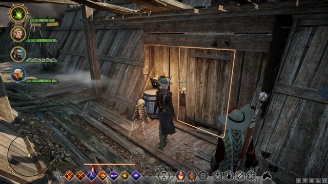 Zamknięte drzwi, za którymi znajdziesz rannego żołnieża - Dragon Age Inquisition: Znajomy pierścień (A Familiar Ring) - Dragon Age: Inkwizycja - poradnik do gry