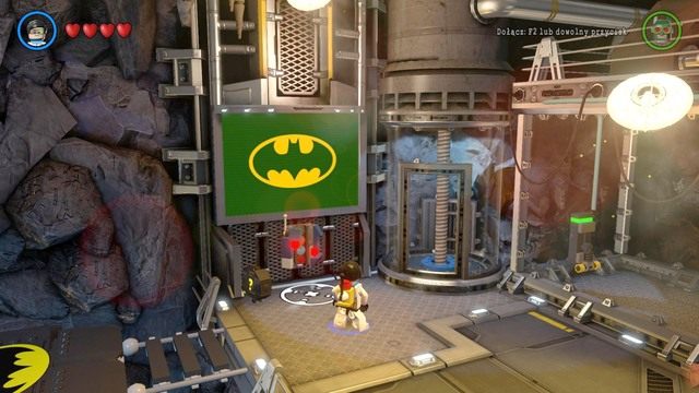 Po wyłączeniu systemu bezpieczeństwa zmień postać na Robina, wejdź do małego pomieszczenia i zniszcz wszystkie obiekty - Batjaskinia | Opis przejścia Lego Batman 3 Poza Gotham - LEGO Batman 3: Poza Gotham - poradnik do gry