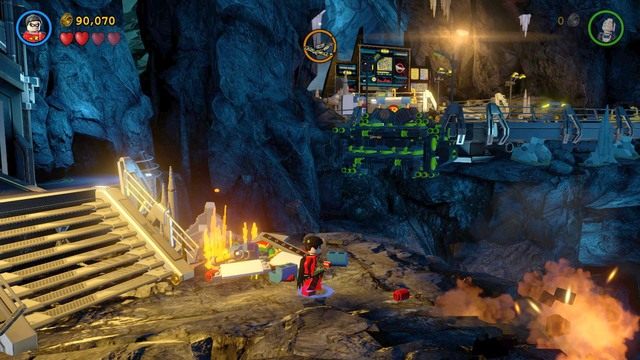 Po wejściu na wyższy poziom z klocków na ziemi wykonaj wejście dla robota Robina - Batmolka | Opis przejścia Lego Batman 3 Poza Gotham - LEGO Batman 3: Poza Gotham - poradnik do gry