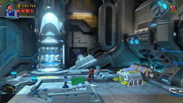 Zmień postać na Cyborga i przeleć na prawą platformę (możesz także zebrać monety przy głównej bramie) Jeżeli brakuje ci paliwa, doładuj je w maszynie na dole - Kostium Na Miarę Kosmosu | Opis przejścia Lego Batman 3 Poza Gotham - LEGO Batman 3: Poza Gotham - poradnik do gry