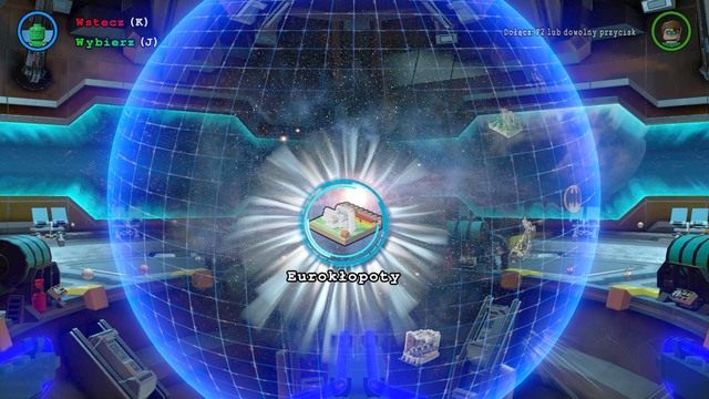 Przejdź do Hangaru swoimi postaciami i zbliż się do niebieskiej sfery w centralnej części pomieszczenia (dokładny kierunek drogi wskażą ci turkusowe monety) Korzystając z widoku świata w sferze wyszukaj misję Eurokłopoty by kontynuować wątek główny - Eurokłopoty | Opis przejścia Lego Batman 3 Poza Gotham - LEGO Batman 3: Poza Gotham - poradnik do gry