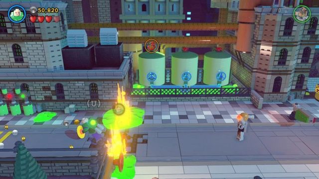 Jako Luthor zbieraj klocki w kombinezonie ochronnym - Małe Gotham... Duży Problem | Opis przejścia Lego Batman 3 Poza Gotham - LEGO Batman 3: Poza Gotham - poradnik do gry