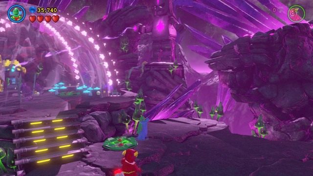 Po przejściu do następnej strefy zniszcz wszystkie obiekty i uzyskaj panowanie nad Marsjaninem - Miłość Ci Wszystko Wybaczy | Opis przejścia Lego Batman 3 Poza Gotham - LEGO Batman 3: Poza Gotham - poradnik do gry