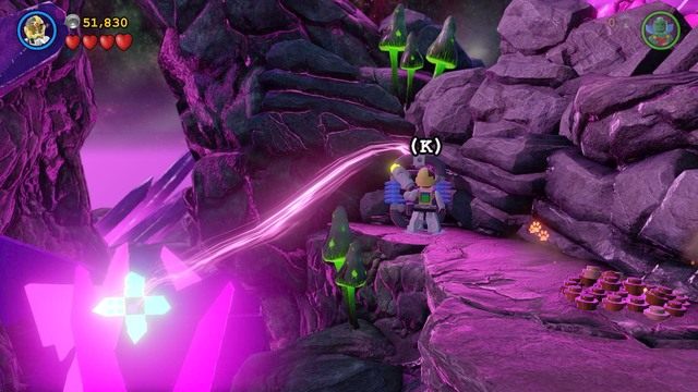 Przejdź Cyborgiem na lewą stronę i doładuj energię na pobliskim generatorze - Miłość Ci Wszystko Wybaczy | Opis przejścia Lego Batman 3 Poza Gotham - LEGO Batman 3: Poza Gotham - poradnik do gry