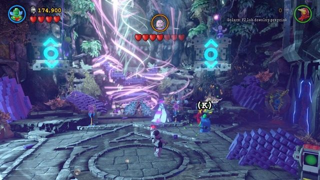 Powtórz ten krok dwukrotnie, tym razem Indygo-1 ucieknie na podest po lewej stronie - Indygo-1 | Bossowie i taktyki Lego Batman 3 Poza Gotham - LEGO Batman 3: Poza Gotham - poradnik do gry