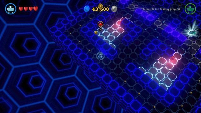 Misja polega na zebraniu wszystkich żetonów oraz omijaniu pola widzenia przeciwników - Misje Wirtualnej Rzeczywistości | Batjaskinia - sekrety w Lego Batman 3 - LEGO Batman 3: Poza Gotham - poradnik do gry