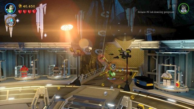 minizestaw znajduje się na najwyższym poziomie Batmolki po prawej stronie (w miejscu gdzie znajdują się kostiumy) - Minizestawy | Batmolka - sekrety w Lego Batman 3 Poza Gotham - LEGO Batman 3: Poza Gotham - poradnik do gry