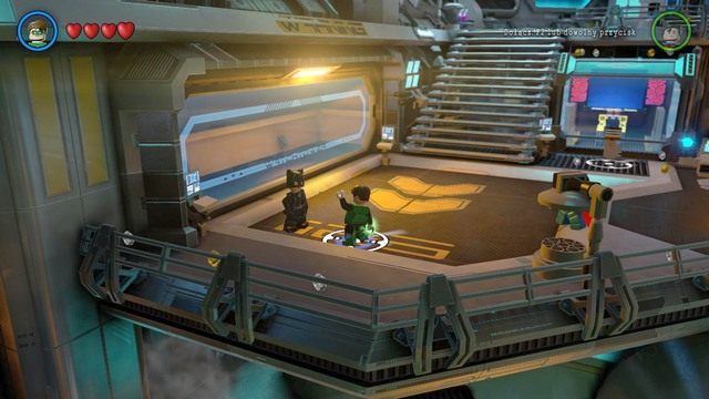 Misję Kotka Błyskotka możesz wykonać udając się do sali trofeów i rozmawiając z kobietą-kotem - Zadania poboczne | Strażnica - sekrety w Lego Batman 3 Poza Gotham - LEGO Batman 3: Poza Gotham - poradnik do gry