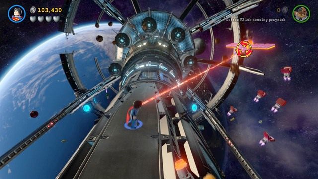 Adama Westa możesz uratować będąc na stacji kosmicznej - Adam West / Czerwony klocek | Kostium Na Miarę Kosmosu - sekrety - LEGO Batman 3: Poza Gotham - poradnik do gry