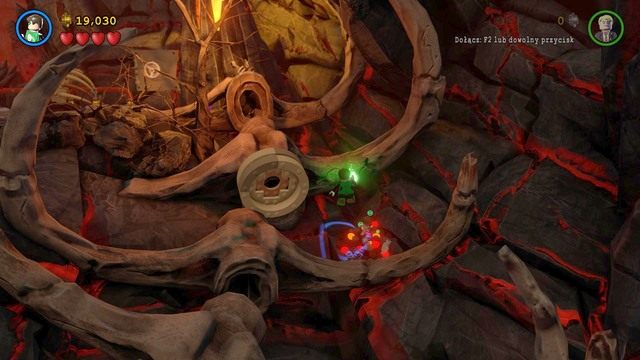 Po wykopaniu siódmego minizestawu skieruj przeleć na drugą stronę jako Zielona Latarnia - Minizestawy | Wyrzuć Ten Gniew - sekrety w Lego Batman 3 Poza Gotham - LEGO Batman 3: Poza Gotham - poradnik do gry