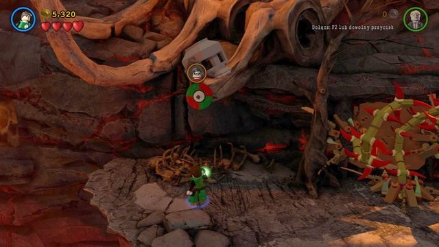 Żeby odblokować drugą postać przejdź do drugiej lokacji i podejdź do obiektu pokazanego na obrazku (zaraz po skoku nad przepaściami) - Postacie | Wyrzuć Ten Gniew - sekrety w Lego Batman 3 Poza Gotham - LEGO Batman 3: Poza Gotham - poradnik do gry