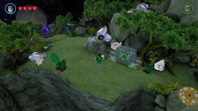 Żeby zdobyć trzeci złoty klocek musisz zniszczyć srebrne obiekty obok skrzyni - Złote Klocki | Odym - sekrety w Lego Batman 3 Poza Gotham - LEGO Batman 3: Poza Gotham - poradnik do gry