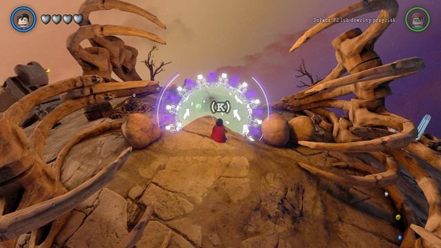 Tak jak w przypadku każdej z planet Latarni będziesz miał możliwość zdobycia złotych klocków poprzez uczestniczenie w wyścigu - Adam West / Wyścigi | Ysmault - sekrety w Lego Batman 3 Poza Gotham - LEGO Batman 3: Poza Gotham - poradnik do gry