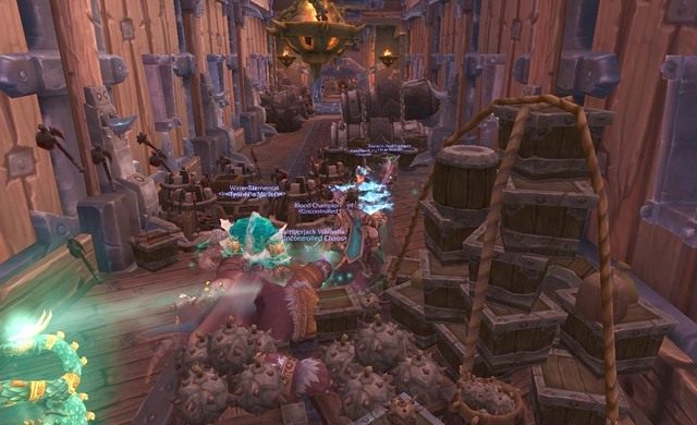 Cały pociąg jest dosyć długi i pełen przeciwników, więc przebicie się na sam przód zajmie nam trochę czasu. - Grimrail Depot | Instancje (Dungeons) w World of Warcraft Warlords of Draenor - World of Warcraft: Warlords of Draenor - poradnik do gry