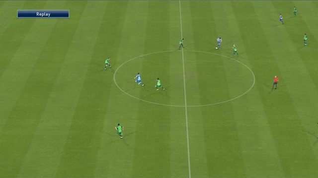 1 - Podania - Podstawy rozgrywki - Pro Evolution Soccer 2015 - poradnik do gry