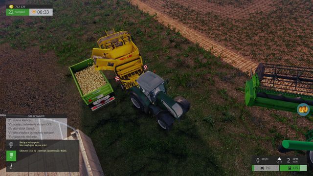 Ziemniaki oraz buraki przesypuje się podobnie do innych upraw. Pamiętaj tylko, aby podjechać nieco bliżej przyczepki. - Ziemniaki i buraki cukrowe | Uprawy w Symulator Farmy 2015 - Symulator Farmy 2015 - poradnik do gry