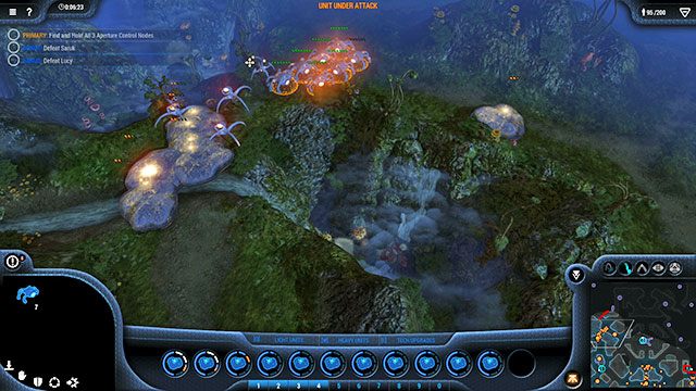 Obie wrogie bazy można zniszczyć na wiele sposobów, jednak większość wymaga czasu - Misja 15 - The Aperture Device | Kampania Goo | Grey Goo - Grey Goo - poradnik do gry