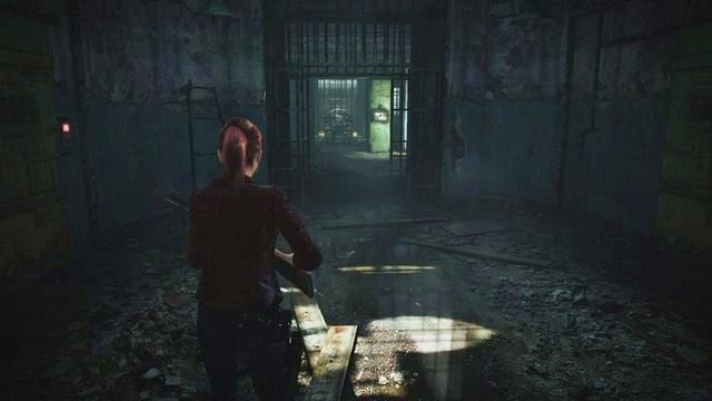 Główny punkt to miejsce z mechanizmem przy drzwiach - znajdziesz tutaj Mapę Więzienia, Dokument oraz wiszący przy suficie Emblemat wieży. - Ucieknij z zakładu - włączenie zasilania | Kolonia karna - Claire - Resident Evil: Revelations 2 - Kolonia Karna - poradnik do gry