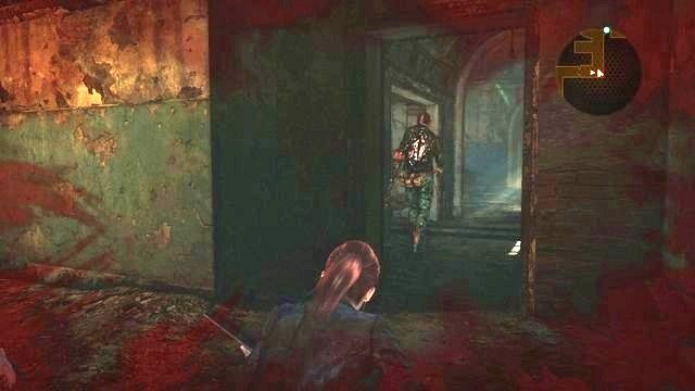 Kieruj się teraz do mechanizmu, który znajduje się w głównej części więzienia - Ucieknij z zakładu - włączenie mechanizmu | Kolonia karna - Claire - Resident Evil: Revelations 2 - Kolonia Karna - poradnik do gry