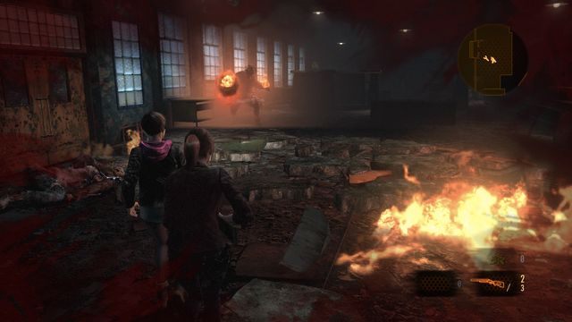 Ognisty wystrzał grubasa to jego najpotężniejszy atak. - Walka | Podstawy | Resident Evil Revelations 2 - Resident Evil: Revelations 2 - Kolonia Karna - poradnik do gry