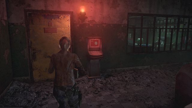 Schodząc na dół nie zapomnij jescze o pomieszczczeniu znajdującym się przy zejściu ze schodów - w środku znajdziesz rewolwer, mapę oraz Replikę wątroby. - Znajdź Neila | Wyrok - Claire | Resident Evil Revelations 2 - Resident Evil: Revelations 2 - Kolonia Karna - poradnik do gry