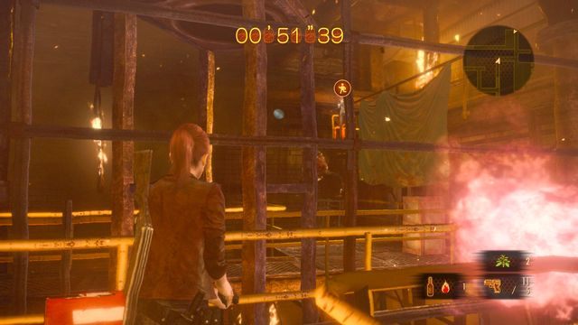 Podczas ucieczki z płonącej fabryki, w miejscu, gdzie Moira, aby dostać się wyżej, podnosi skrzynkę (przełączając na Claire możesz go bezproblemowo trafić) - Wyrok - Claire | Emblematy wieży | Resident Evil Revelations 2 - Resident Evil: Revelations 2 - Kolonia Karna - poradnik do gry