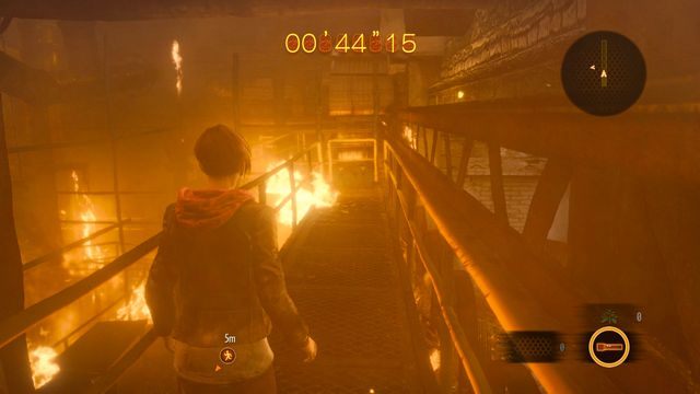 Na górze znajdziesz jeszcze skrzynkę z ciekawą zawartością. - Znajdź Neila - Płonąca fabryka | Wyrok - Claire | Resident Evil Revelations 2 - Resident Evil: Revelations 2 - Kolonia Karna - poradnik do gry