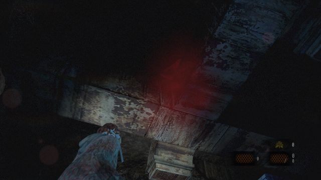 Gdy Alex wyskoczy na górę możesz łatwo ją zlokalizować jako Natalia. - Pokonaj Alex | Metamorfoza - Barry | Resident Evil Revelations 2 - Resident Evil: Revelations 2 - Kolonia Karna - poradnik do gry