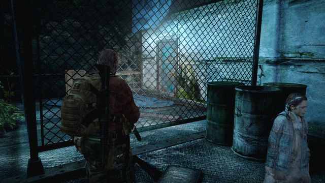 Przestrzel kłódkę, aby umożliwić Natalii ucieczkę i wystawienie przeciwnika Barryemu. - Idź na szczyt klifu | Metamorfoza - Barry | Resident Evil Revelations 2 - Resident Evil: Revelations 2 - Kolonia Karna - poradnik do gry
