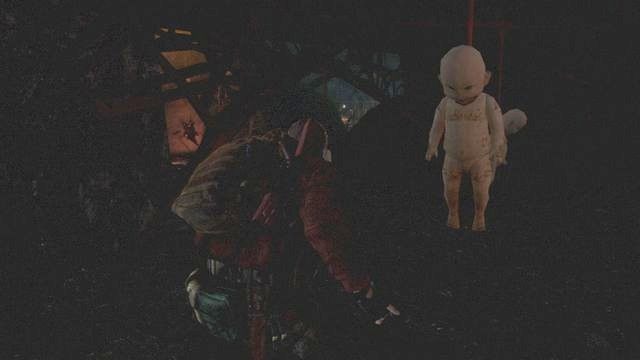 Kucnij pomiędzy lalkami, aby przejść dalej. - Znajdź Alex - c.d, po zdobyciu Klucza z emblematem | Metamorfoza - Barry - Resident Evil: Revelations 2 - Kolonia Karna - poradnik do gry