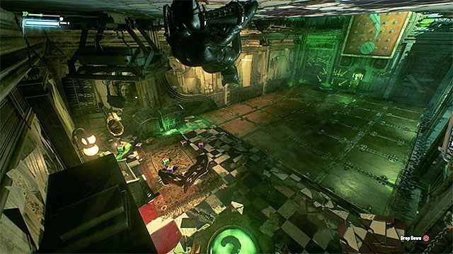 Przejdź po suficie do drugiej płyty naciskowej - Ósma próba Człowieka-Zagadki | Zemsta Człowieka-Zagadki | Batman Arkham Knight - Batman Arkham Knight - poradnik do gry