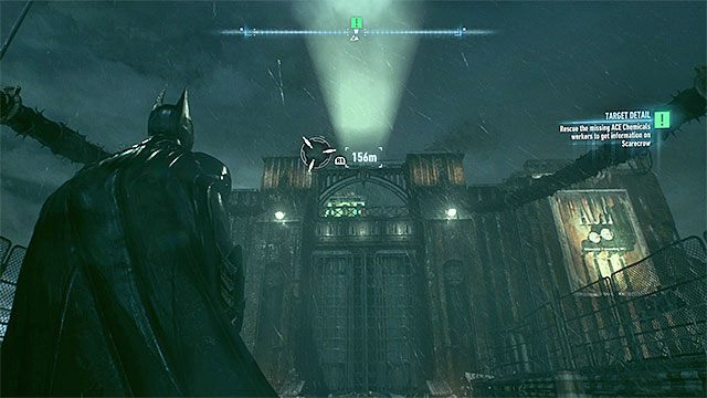 Przyciągnij się do górnej półki nad główną bramą Ace Chemicals - Spotkanie się z komisarzem Gordonem przy fabryce ACE Chemicals | Główny wątek fabularny - Batman Arkham Knight - poradnik do gry
