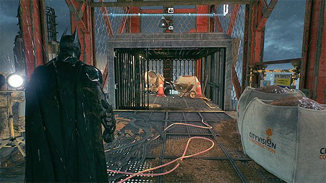 Południowe wejście używane jest po to żeby przedostać się do właściwej części bazy, czyli do lokacji, w której podczas przechodzenia głównego wątku fabularnego gry musiałeś pokonać rycerza Arkham w bezpośrednim starciu - Jak przedostać się do bazy rycerza Arkham? | Sekrety - Baza rycerza Arkham - Batman Arkham Knight - poradnik do gry