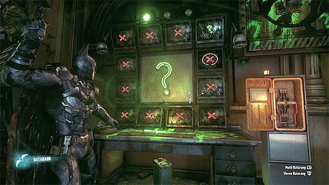 Wyczekuj na odpowiedni moment żeby rzucić batarangiem - Trofea Człowieka-Zagadki w bazie rycerza Arkham (11-21) | Sekrety - Baza rycerza Arkham - Batman Arkham Knight - poradnik do gry