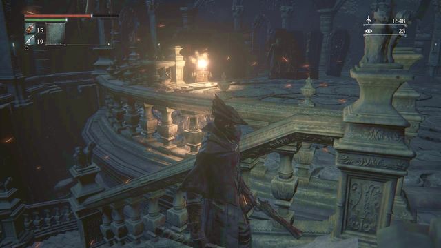 Uważaj na serię przy wchodzeniu do góry. - Kuźnia Kościoła Uzdrowienia | Opis przejścia Bloodborne - Bloodborne - poradnik do gry