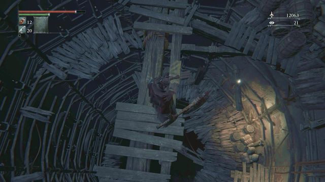 Na dół wiedzie kręta droga, uważnie przeskakuj na kolejne platformy. - Kuźnia Kościoła Uzdrowienia | Opis przejścia Bloodborne - Bloodborne - poradnik do gry