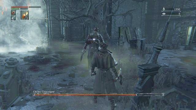 Pozwól przeciwnikowi podejść bliżej i poczęstuj go maksymalnie naładowanym atakiem. - Ojciec Gascoigne | Bossowie w Bloodborne - Bloodborne - poradnik do gry