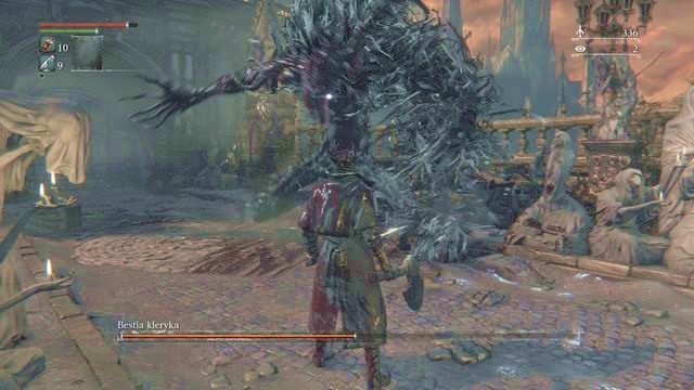 W ostatniej fazie bestia będzie przeważnie statycznie atakować z jednego miejsca. - Bestia Kleryka | Bossowie w Bloodborne - Bloodborne - poradnik do gry