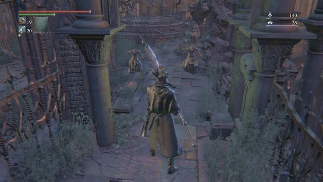 Przed wejściem na środek placu pokonaj wrogów znajdujących się po obu stronach. - Yahargul, Niewidzialna wioska | Opis przejścia Bloodborne - Bloodborne - poradnik do gry