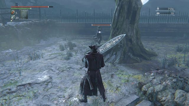 Przeciwnika możesz zajść od tyłu, powoli obchodząc drzewo. - Byrgenwerth | Opis przejścia Bloodborne - Bloodborne - poradnik do gry