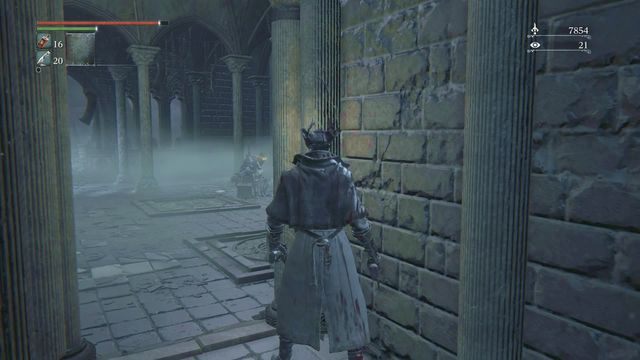 W kolejnym pomieszczeniu (screen) uważaj zaraz za przejściem - Rewir Katedralny | Opis przejścia Bloodborne - Bloodborne - poradnik do gry