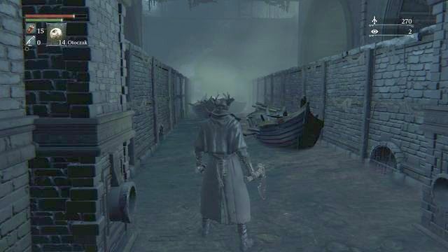 Za łódkami znajdziesz szczury oraz Wiedzę szaleńca. - Centrum Yharnam - Akwedukt | Opis przejścia Bloodborne - Bloodborne - poradnik do gry