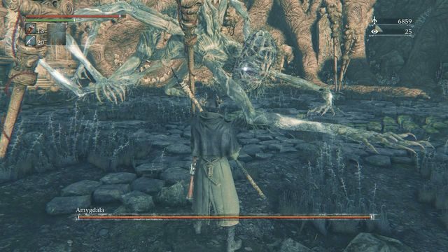 Dobry moment na zaatakowanie głowy następuje po wykonaniu uniku, gdy Amygdala zbiera się po własnym ataku. - Amygdala | Bossowie w Bloodborne - Bloodborne - poradnik do gry
