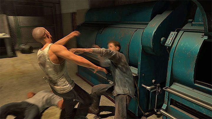 Skazańców możesz atakować w dowolnej kolejności - Uncharted 4 Kres Złodzieja: Rozdział 2 Piekło - solucja, opis przejścia - Uncharted 4: Kres Złodzieja - poradnik do gry