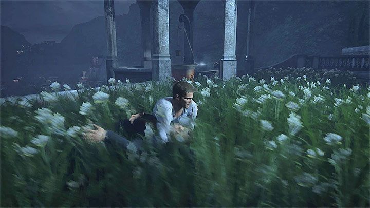Wykorzystaj wysoką trawę żeby wyeliminować po cichu dwóch strażników - Uncharted 4 Kres Złodzieja: Rozdział 7 Zgaszone światła - solucja, opis przejścia - Uncharted 4: Kres Złodzieja - poradnik do gry