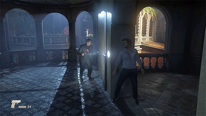 Możesz zaczaić się na pierwszego strażnika - Uncharted 4 Kres Złodzieja: Rozdział 7 Zgaszone światła - solucja, opis przejścia - Uncharted 4: Kres Złodzieja - poradnik do gry